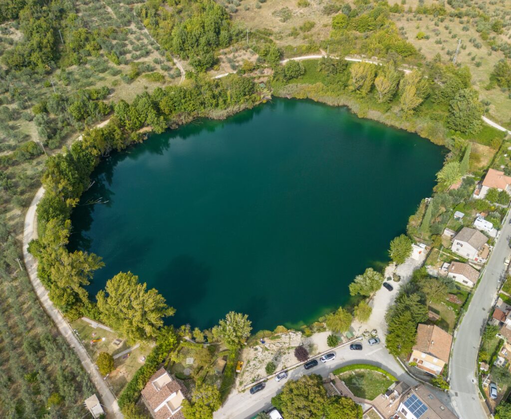 Castel Sant'Angelo - Lago di Paterno (02)