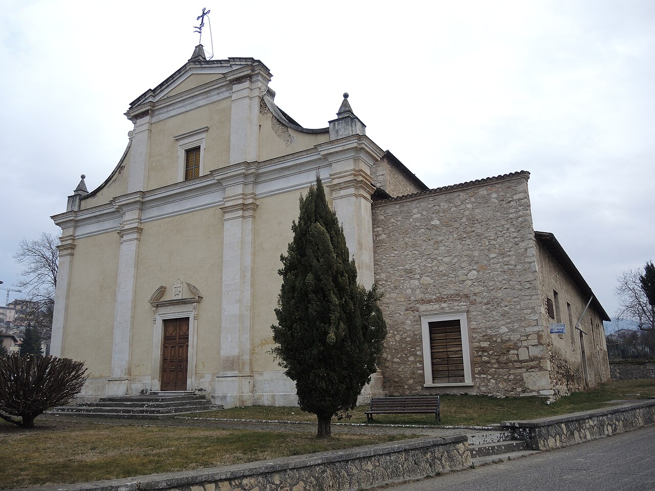San_Demetrio_ne'_Vestini_(AQ)_-_Chiesa_di_San_Demetrio_da_Tessalonica_08